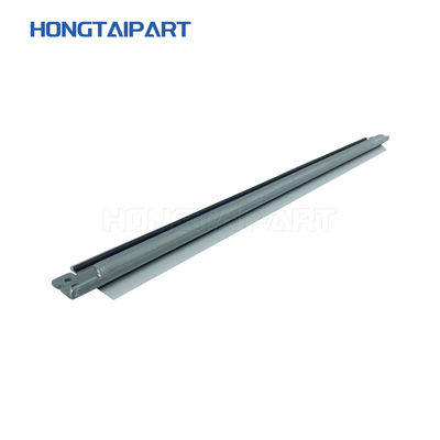 IBT Transfer Belt ทำความสะอาดใบมีด 033K97980 644N50040 สำหรับ Xerox 700 C75 J75 550 560 570 C60 C70 C5580 C5585 C6